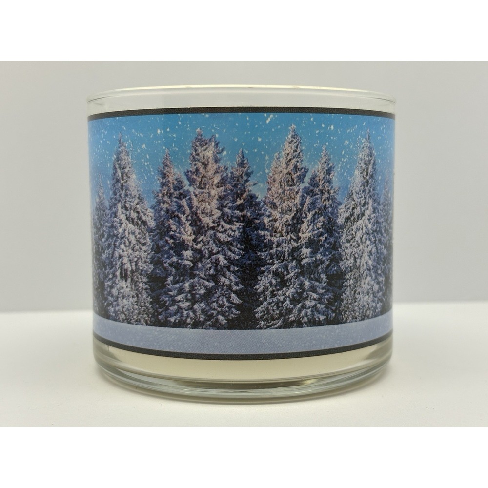 Bath & Body Works Winter Candle Essential Oils 14.5 Oz New Forest Scenic